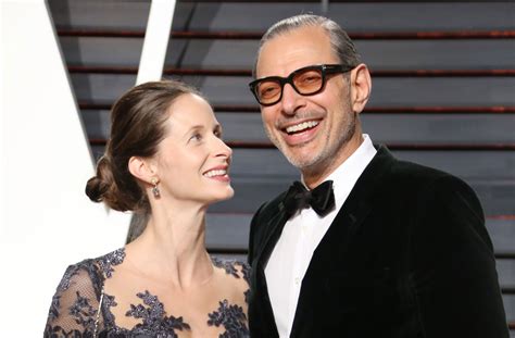 jeff goldblum girlfriends  Jeff Goldblum's Wife Reveals the Couple Consulted a Therapist Before Deciding to Get Married